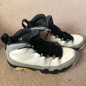 Air Jordan 9 Retro